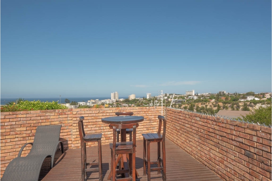 6 Bedroom Property for Sale in Humerail Eastern Cape